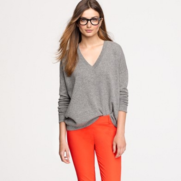J. Crew Italian Cashmere Boyfriend V-Neck Sweater - Picture 1 of 7